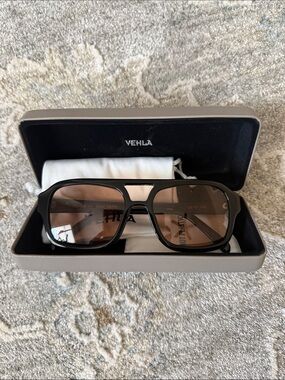 VEHLA Black Frame Brown Lens Women's Sunglasses